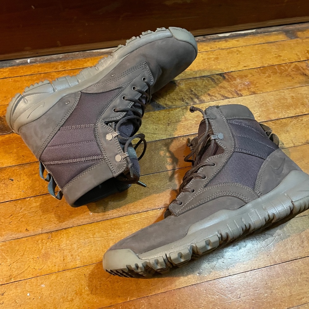 Nike  SFB Sneaker Boots